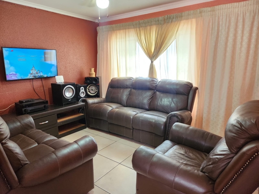 3 Bedroom Property for Sale in Tlhabane West North West